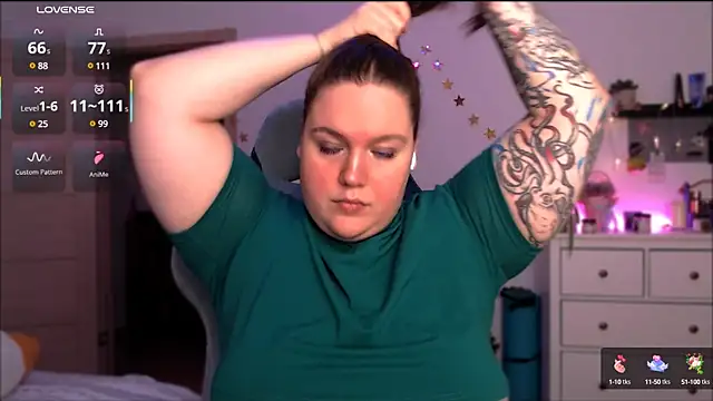 Snapshot of SummerTina chatting on March 20, 2025, 8:29 pm SummerTina online show from March 20, 2025, 8:29 pm