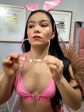 Snapshot of Hannah_martinez01 chatting on October 18, 2025, 1:02 pm Hannah martinez01 online show from October 18, 2025, 1:02 pm