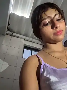dafne17  online show from June 3, 2026, 2:33 pm