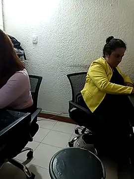 Snapshot of lesb_milf chatting on October 8, 2025, 10:21 pm lesb milf online show from October 8, 2025, 10:21 pm