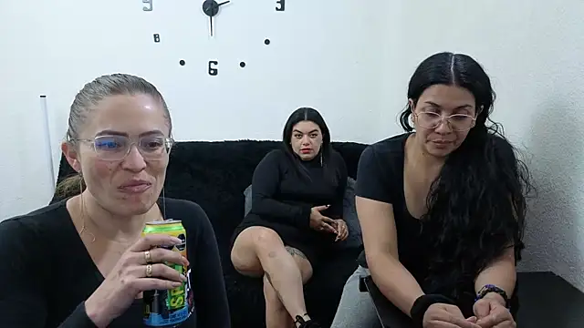 lesb milf online show from June 3, 2026, 11:09 pm