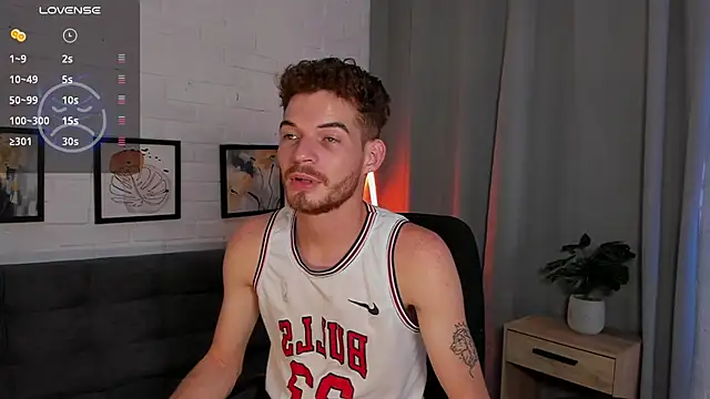 MATEO HUNTER online show from November 12, 2025, 3:10 am