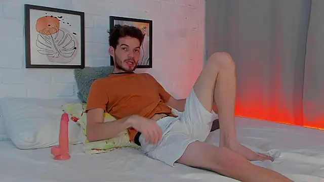 MATEO HUNTER online show from January 19, 2026, 1:53 am