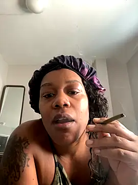 mzwaterpark211 online show from October 14, 2025, 8:42 pm