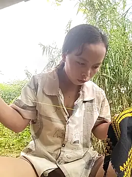 Snapshot of Nguyet2k4 chatting on October 17, 2025, 7:11 am Nguyet2k4 online show from October 17, 2025, 7:11 am