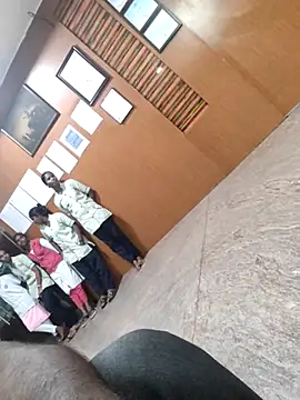 Snapshot of Vickyins480000 chatting on November 24, 2025, 2:06 pm Vickyins480000 online show from November 24, 2025, 2:06 pm