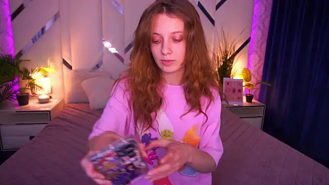 CuteeFoxy online show from February 2, 2026, 2:49 pm