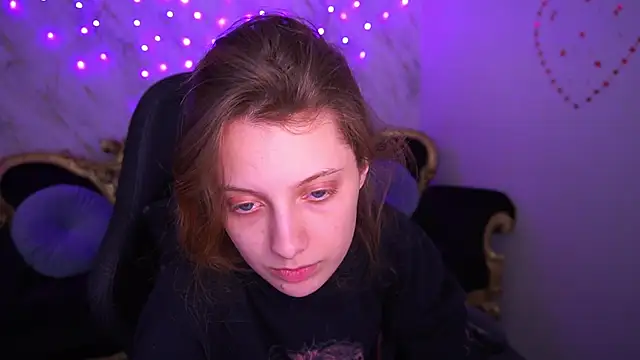 CuteeFoxy online show from March 3, 2026, 1:29 pm