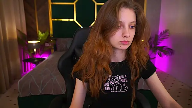 CuteeFoxy online show from March 24, 2026, 1:55 pm