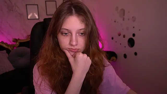 CuteeFoxy online show from April 13, 2026, 12:31 pm