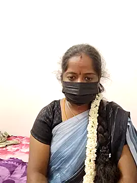 Snapshot of Tamil_Ponnu_Riya chatting on October 14, 2025, 5:24 pm Tamil Ponnu Riya online show from October 14, 2025, 5:24 pm