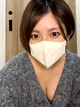 Snapshot of Io_chaaan_xxx chatting on November 8, 2025, 4:32 pm Io chaaan xxx online show from November 8, 2025, 4:32 pm