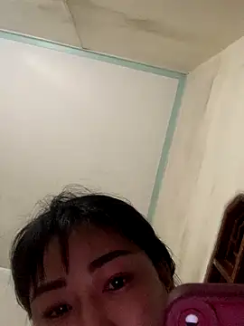 Snapshot of Your_hope77 chatting on October 29, 2025, 10:47 am Your hope77 online show from October 29, 2025, 10:47 am