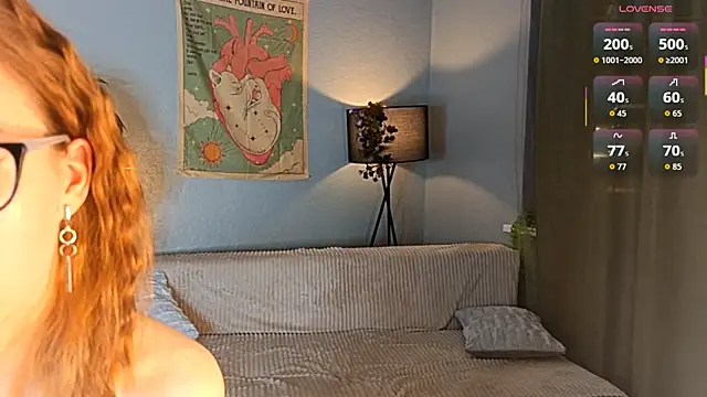 StephnieRecuparo online show from January 9, 2026, 12:45 pm