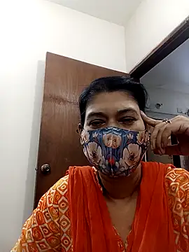 Snapshot of Hot_Shume chatting on October 16, 2025, 10:56 am Hot Shume online show from October 16, 2025, 10:56 am