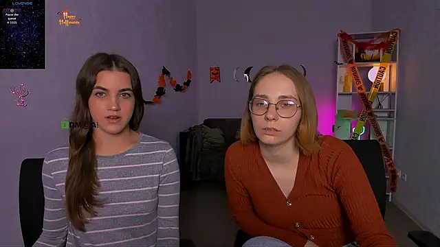 Snapshot of evalora_vei chatting on October 23, 2025, 12:48 pm evalora vei online show from October 23, 2025, 12:48 pm