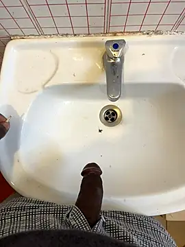 trongdick online show from October 16, 2025, 8:00 am