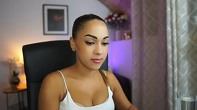 Snapshot of lanii4uxxx chatting on October 24, 2025, 12:59 pm lanii4uxxx online show from October 24, 2025, 12:59 pm