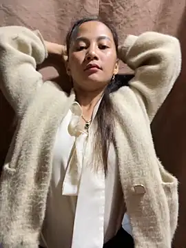 Miss-World00 online show from November 22, 2025, 11:42 am