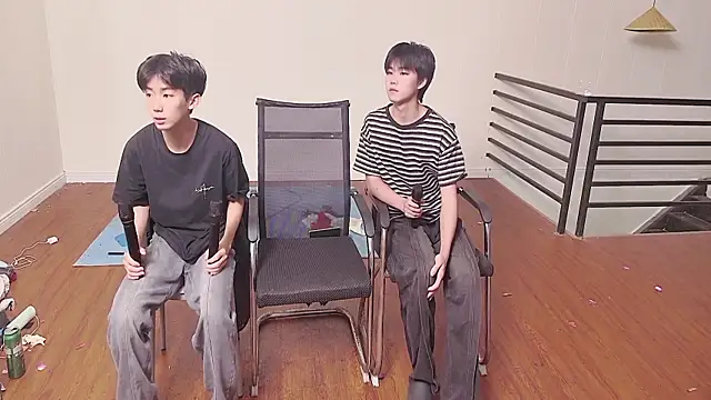 Snapshot of tyboys chatting on October 18, 2025, 8:49 am tyboys online show from October 18, 2025, 8:49 am