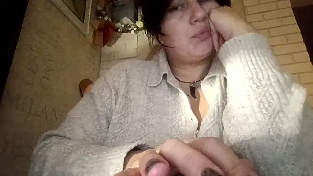 Snapshot of GwendolynFoster chatting on October 22, 2025, 3:22 pm GwendolynFoster online show from October 22, 2025, 3:22 pm