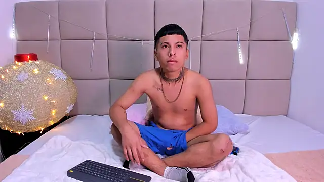 little kris1 online show from January 6, 2026, 12:31 pm