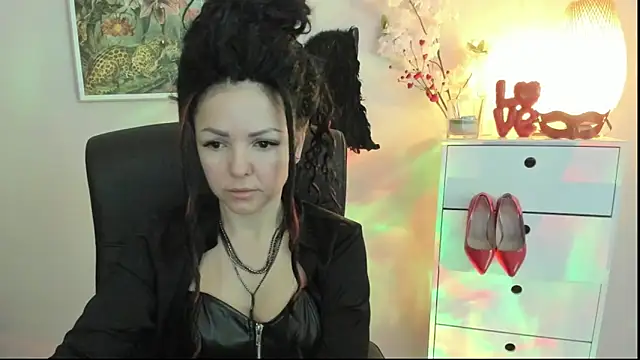 Mollybloom40 online show from February 5, 2026, 7:59 am