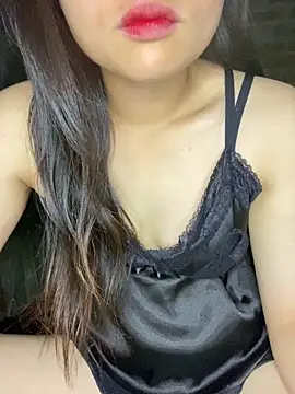 -HaLinh online show from October 31, 2025, 2:35 pm