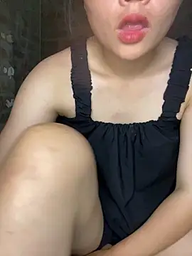 -HaLinh online show from October 28, 2025, 5:29 am