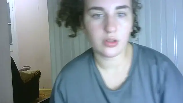 Snapshot of Kiki_Catty chatting on October 18, 2025, 7:38 pm Kiki Catty online show from October 18, 2025, 7:38 pm