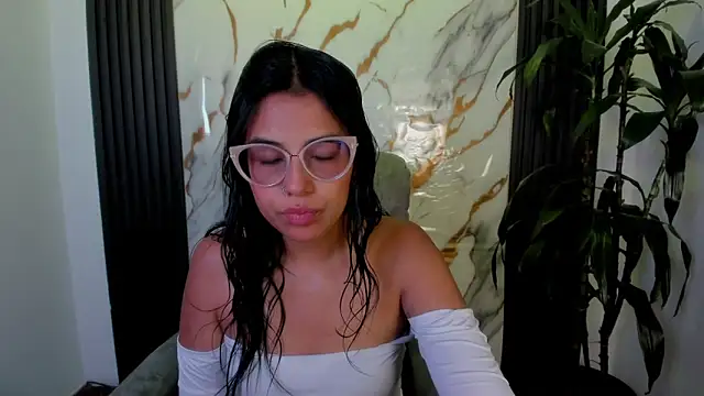 Sub Scarlett online show from February 4, 2026, 12:55 pm