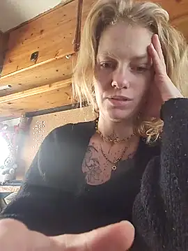 DeesseLilli online show from November 18, 2025, 2:09 pm