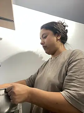 Snapshot of Techi0525 chatting on February 27, 2026, 2:23 am Techi0525 online show from February 27, 2026, 2:23 am