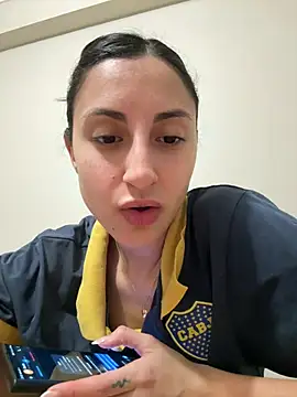 Snapshot of itsmiasofia chatting on July 24, 2026, 11:34 pm itsmiasofia online show from July 24, 2026, 11:34 pm