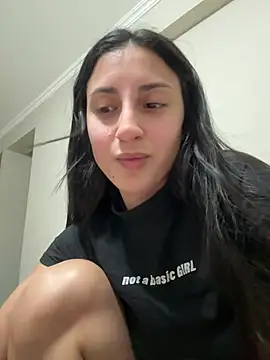 Snapshot of itsmiasofia chatting on June 30, 2026, 2:44 am itsmiasofia online show from June 30, 2026, 2:44 am