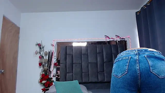 Salmma Milf online show from February 20, 2026, 11:56 am