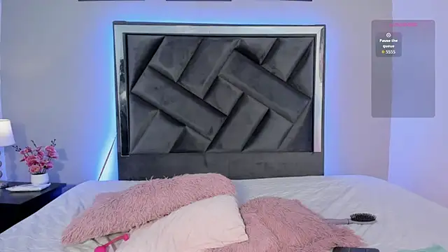 zoe longhair online show from November 6, 2025, 7:40 pm