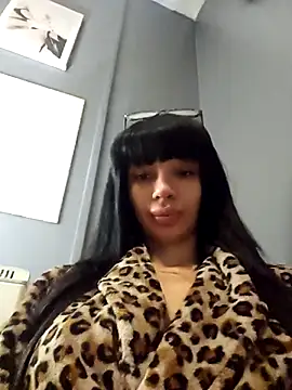 Snapshot of LucyMiax chatting on February 8, 2026, 8:56 am LucyMiax online show from February 8, 2026, 8:56 am