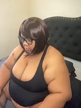 BarbieLiion online show from October 21, 2025, 12:59 pm