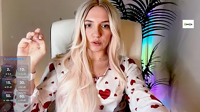 cute cake online show from December 3, 2025, 8:52 pm