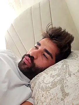 Snapshot of ogiday124 chatting on November 2, 2025, 11:26 am ogiday124 online show from November 2, 2025, 11:26 am