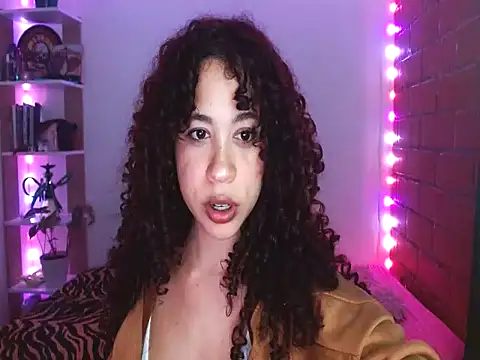 Medussa3033 online show from April 17, 2026, 4:15 am