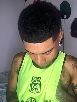 AXionX online show from December 17, 2025, 4:56 pm