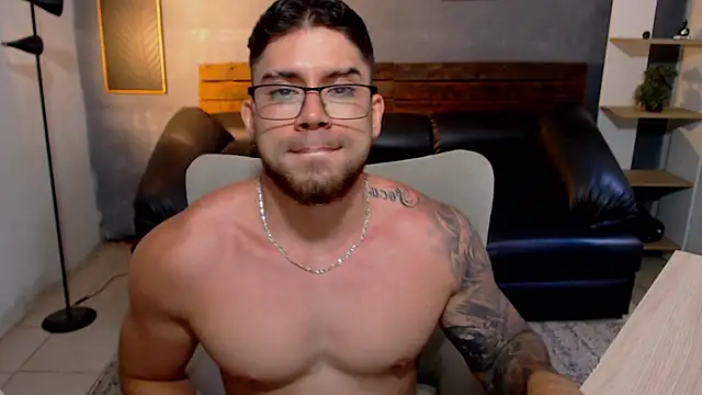 Mike montoya01 online show from June 27, 2026, 9:21 pm