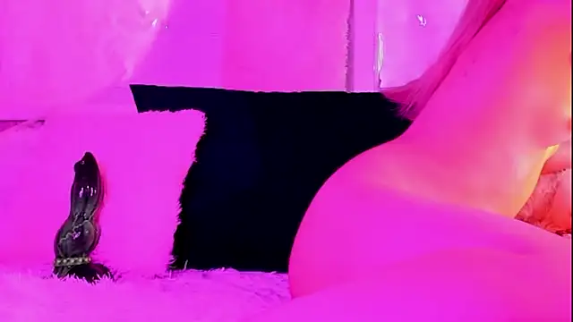 SweetSadness online show from December 4, 2025, 2:05 pm