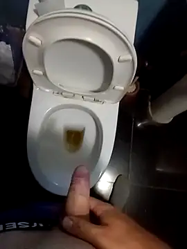 Pixulotote18  online show from March 8, 2026, 1:44 am