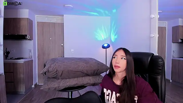 Mikeyvioleta  online show from March 2, 2026, 1:40 pm