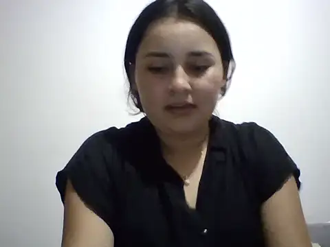 Luna vera online show from October 18, 2025, 3:52 am
