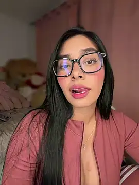 MiaSofia   online show from June 7, 2026, 2:39 am