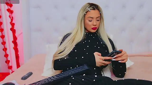 AriannaSins online show from February 7, 2025, 4:35 pm